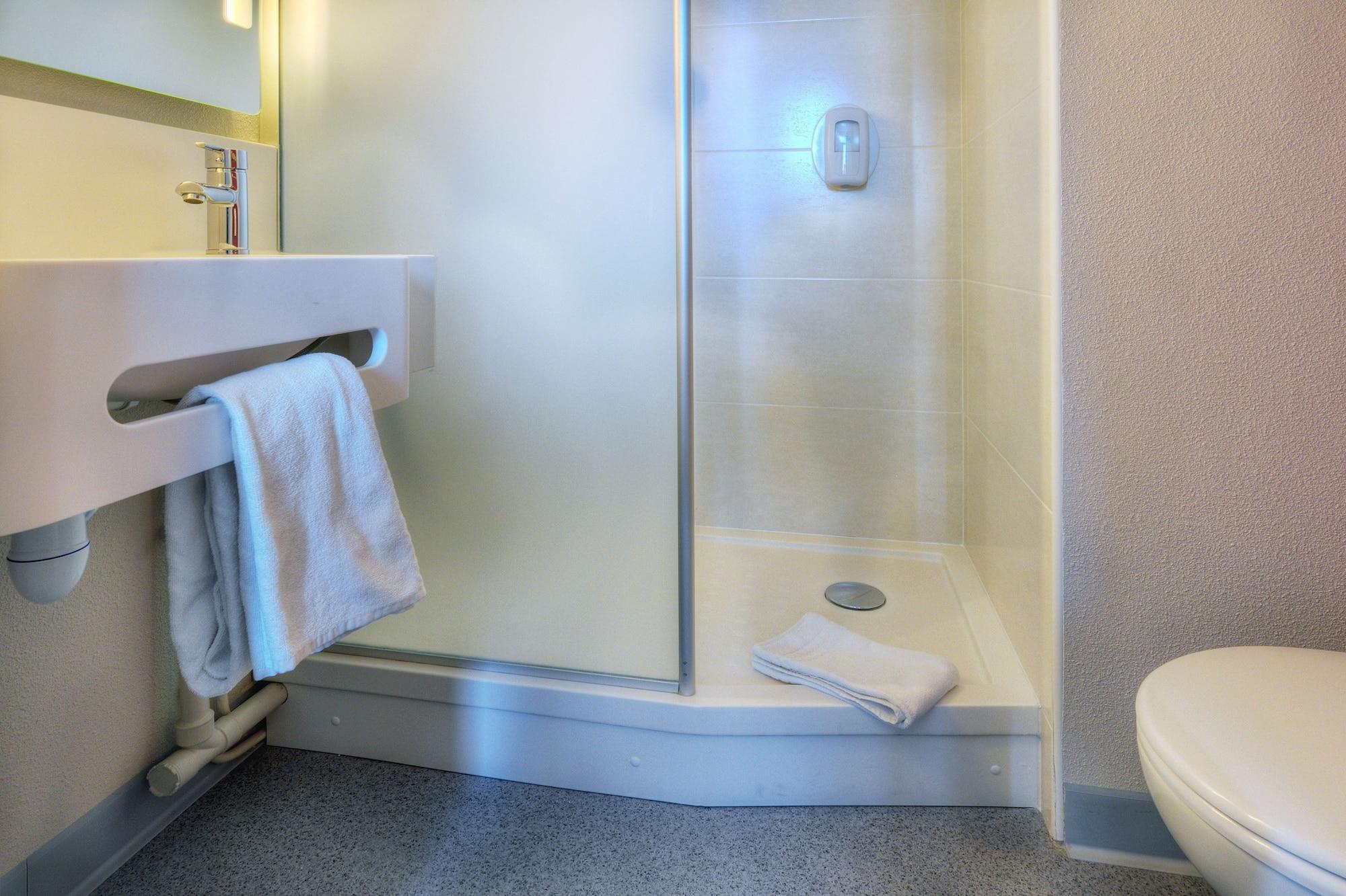 B&B Hotel Marseille Les Ports Экстерьер фото