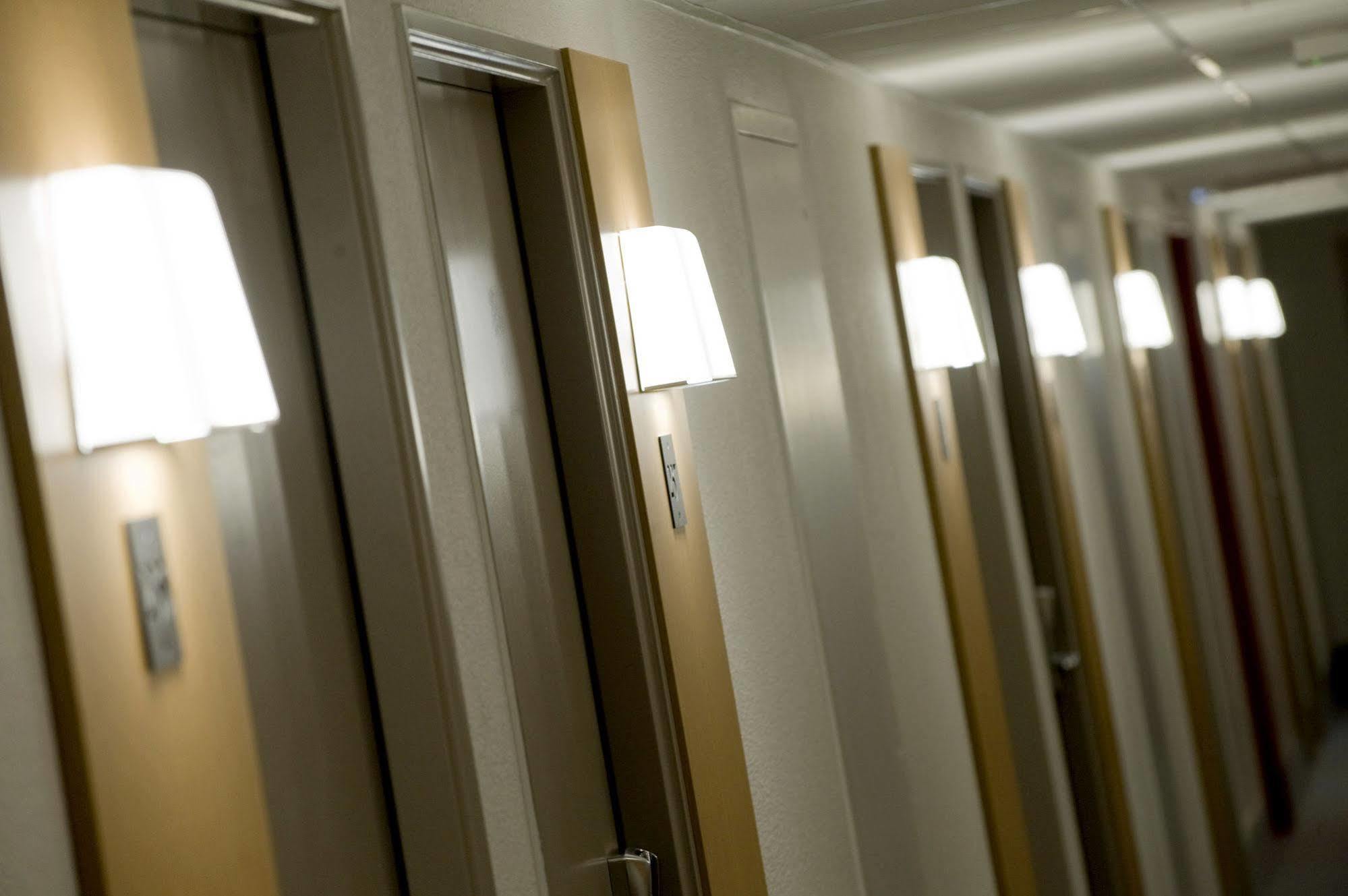 B&B Hotel Marseille Les Ports Экстерьер фото